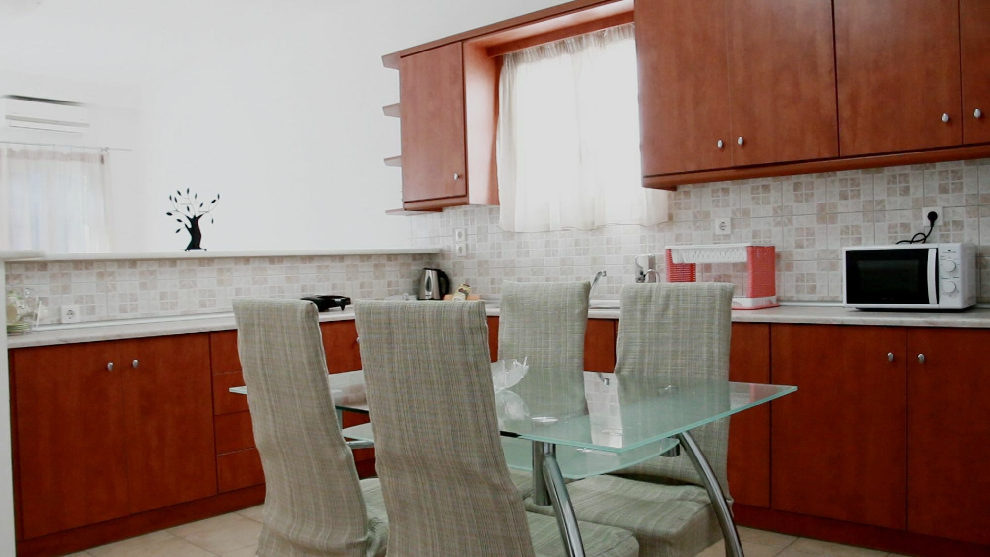 Loucas And Emma Family Apartment