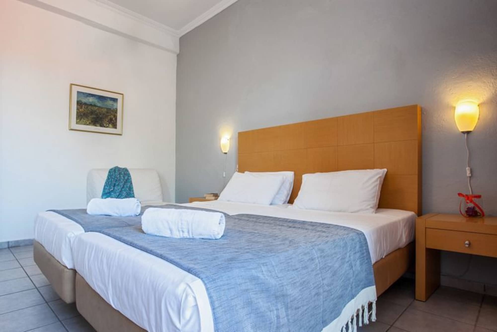 Argo Skiathos Town