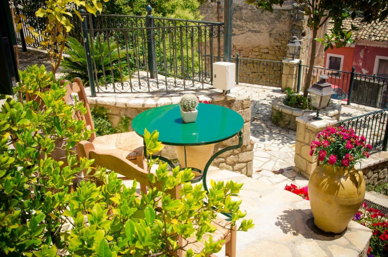 Conte Rari Villa *