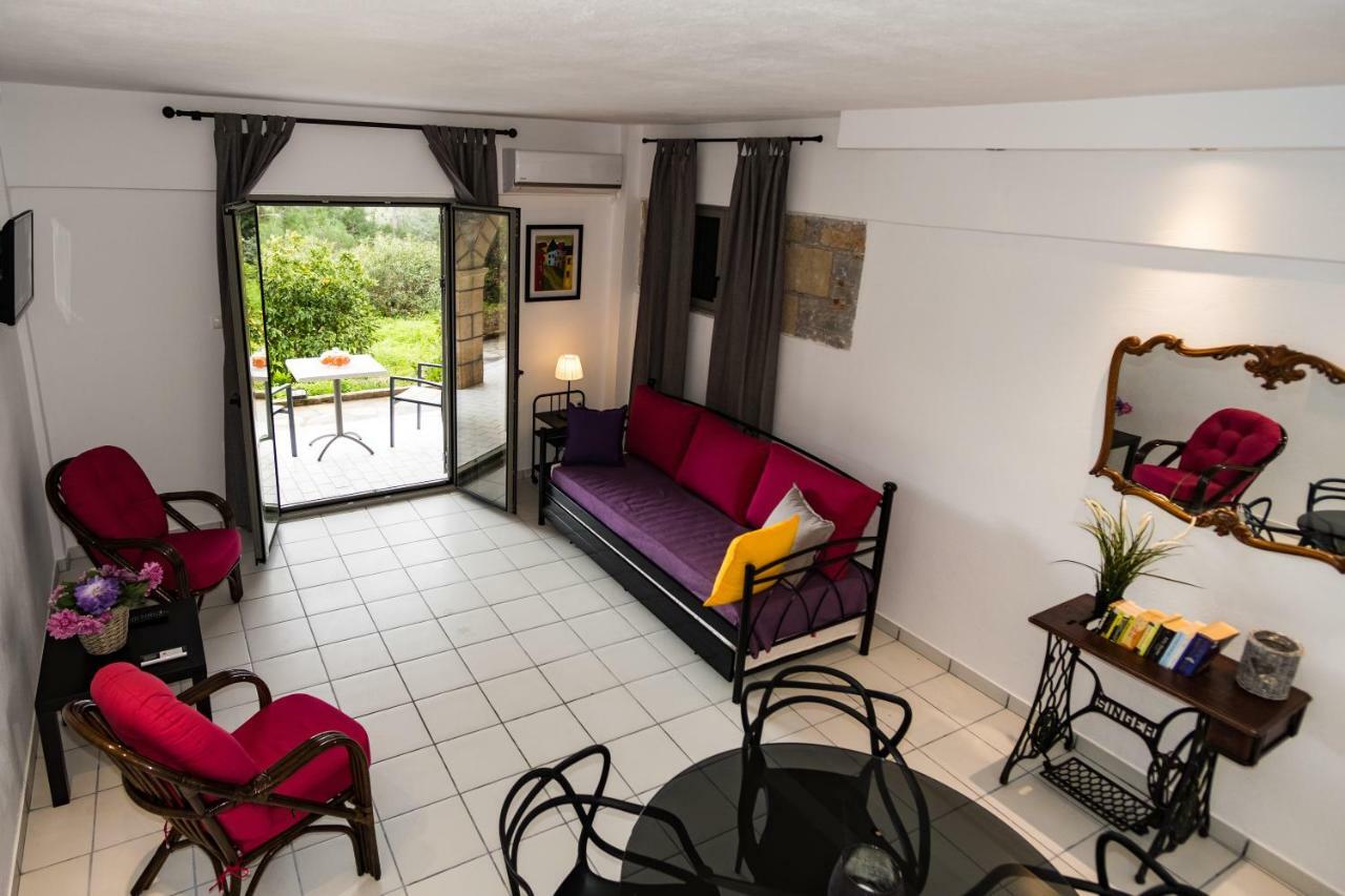 Apartment Olympia Zervea With Pool - Kardamyli