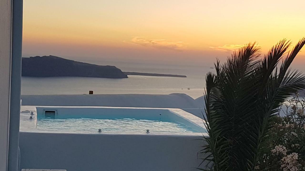 Blue & White Holiday home Imerovigli (Santorini)