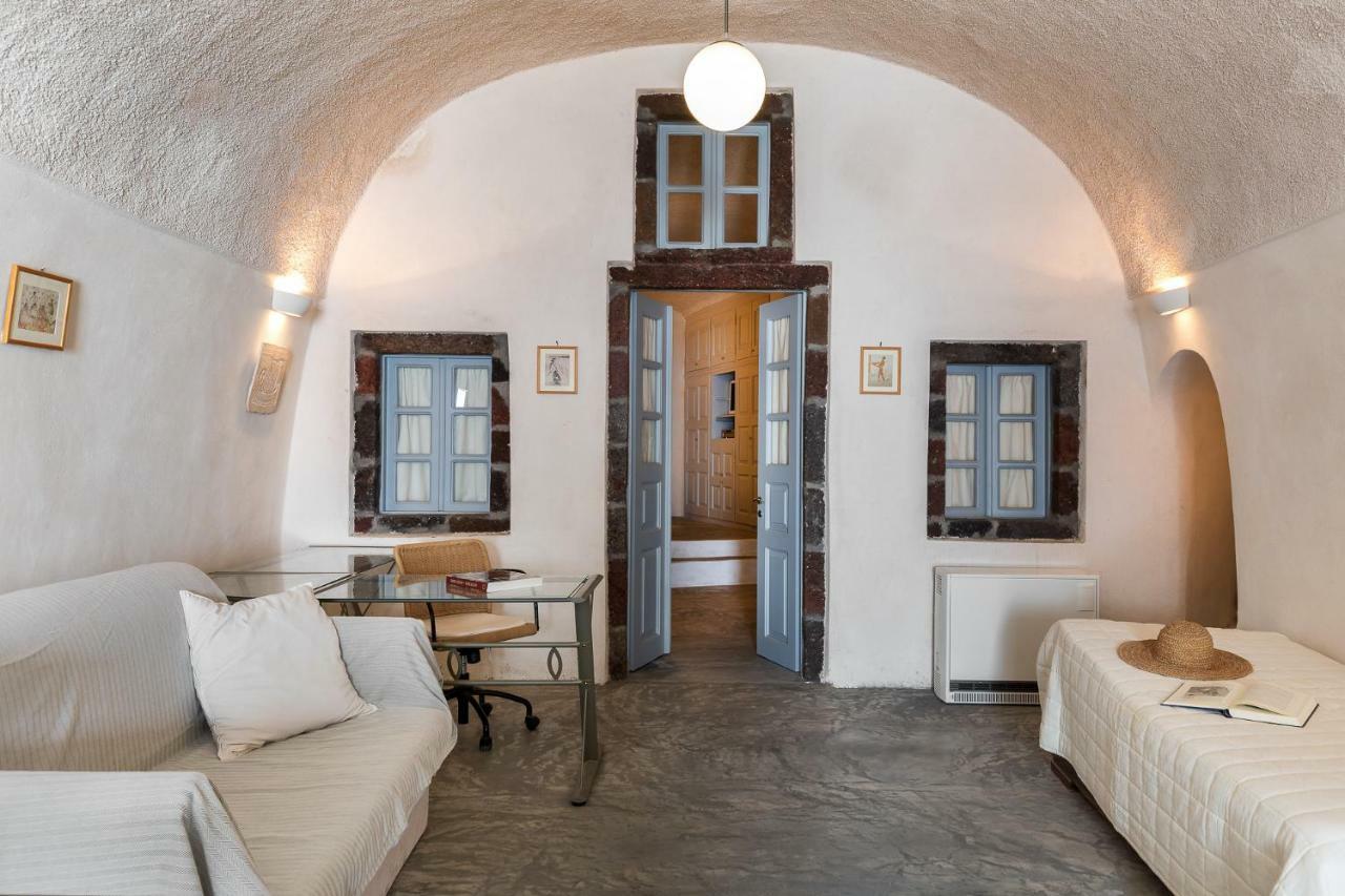 Andreas Cultural Cave House In Imerovigli, Santorini Holiday home
