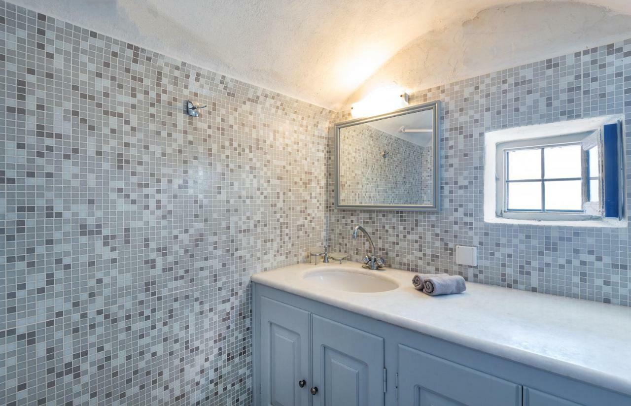 Andreas Cultural Cave House In Imerovigli, Santorini Holiday home *