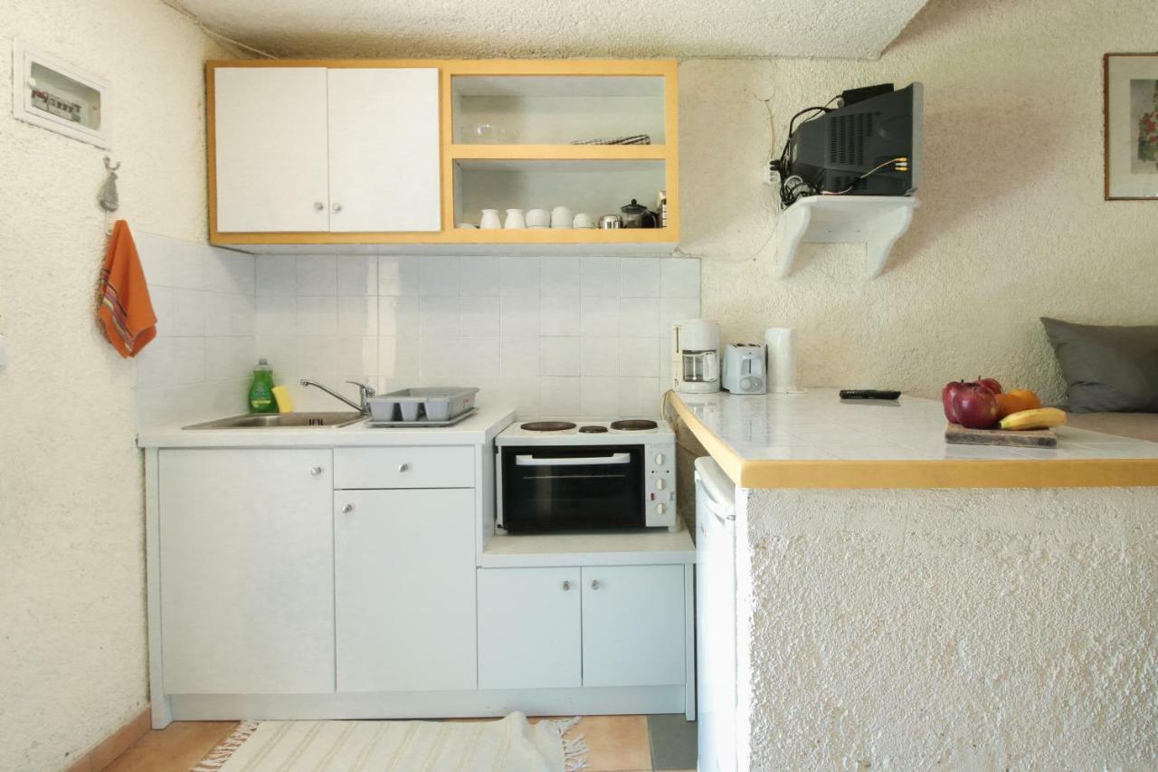 Lefkes Apartment