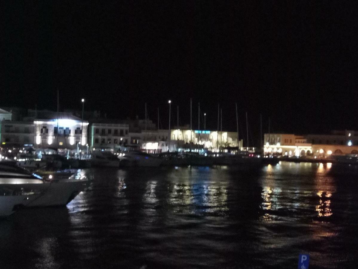 Atlantis Hotel 3*