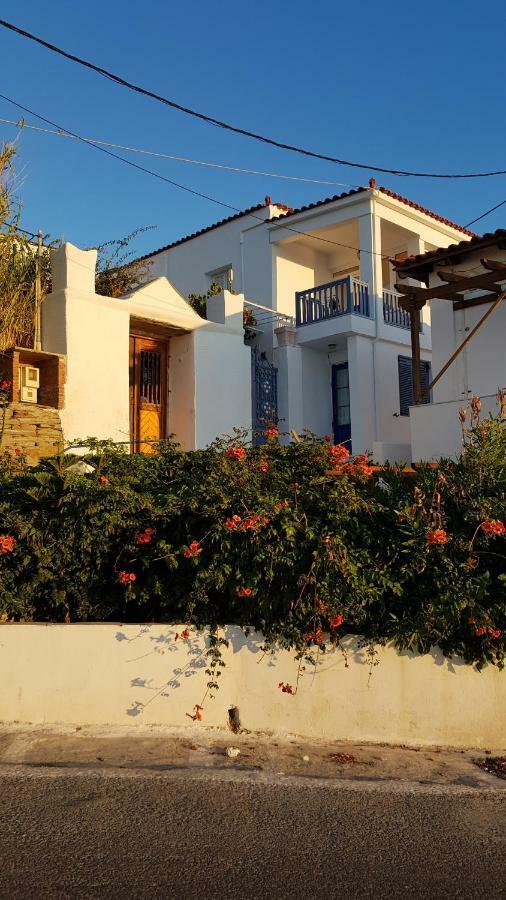 Blue Island Apartment Batsi (Andros)