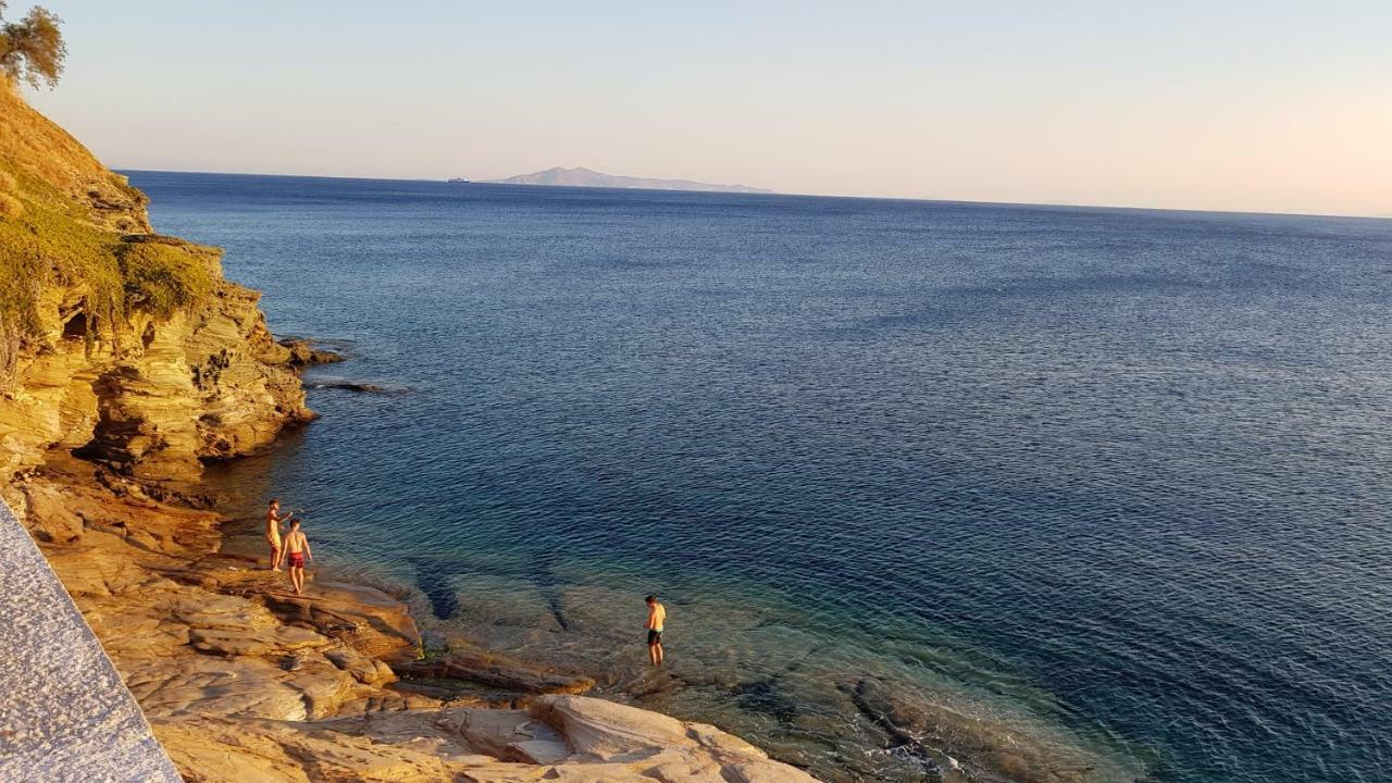 Blue Island Batsi (Andros)