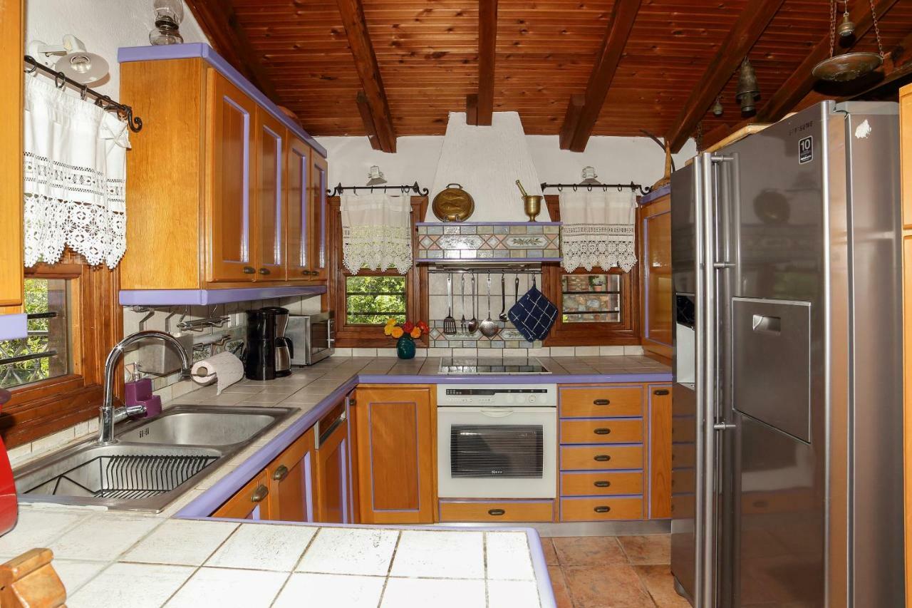 Holiday home Diaporos View House Vourvourou