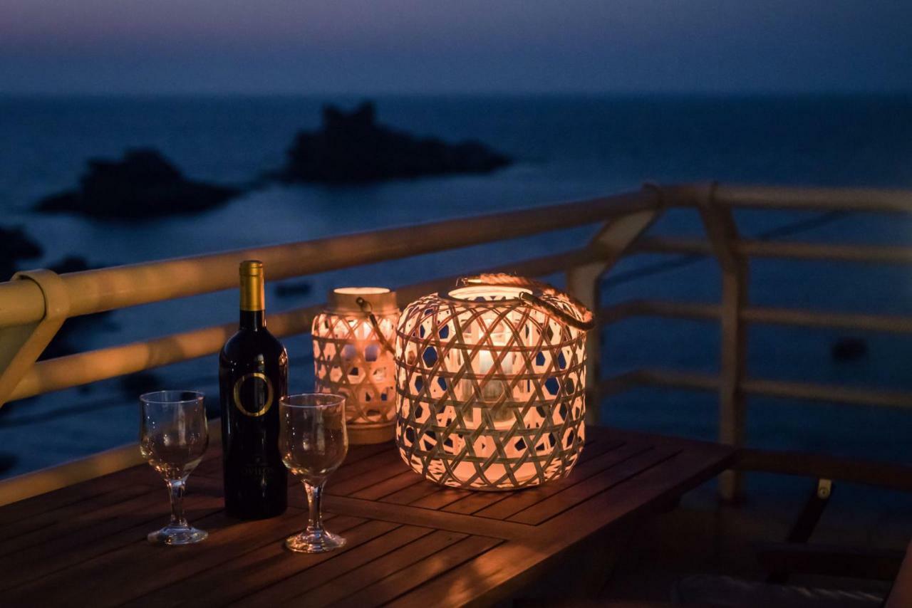 Luxury Seaside House In Mades Heraklion Agia Pelagia (Crete)