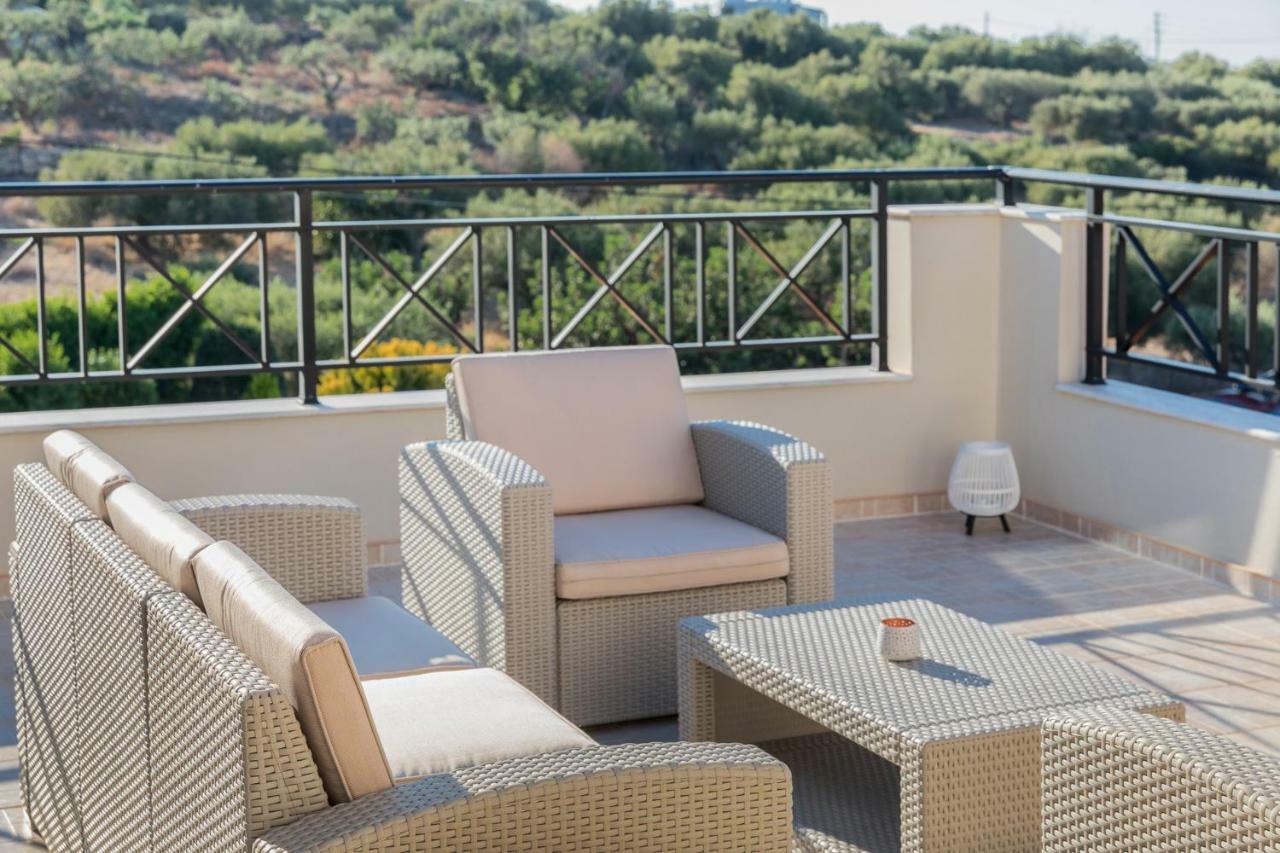 Mangie Hersonissos (Crete)