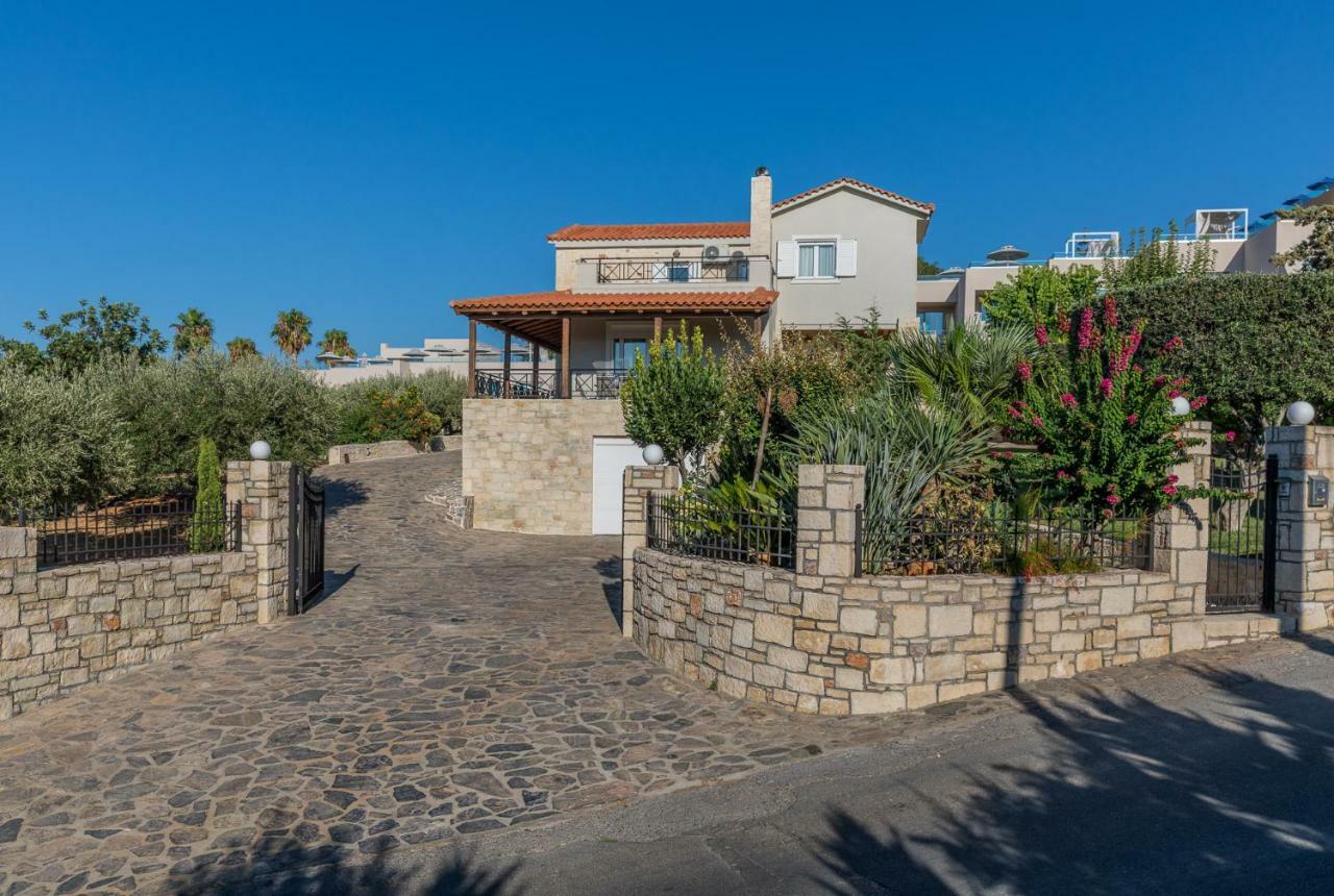Mangie Hersonissos (Crete)