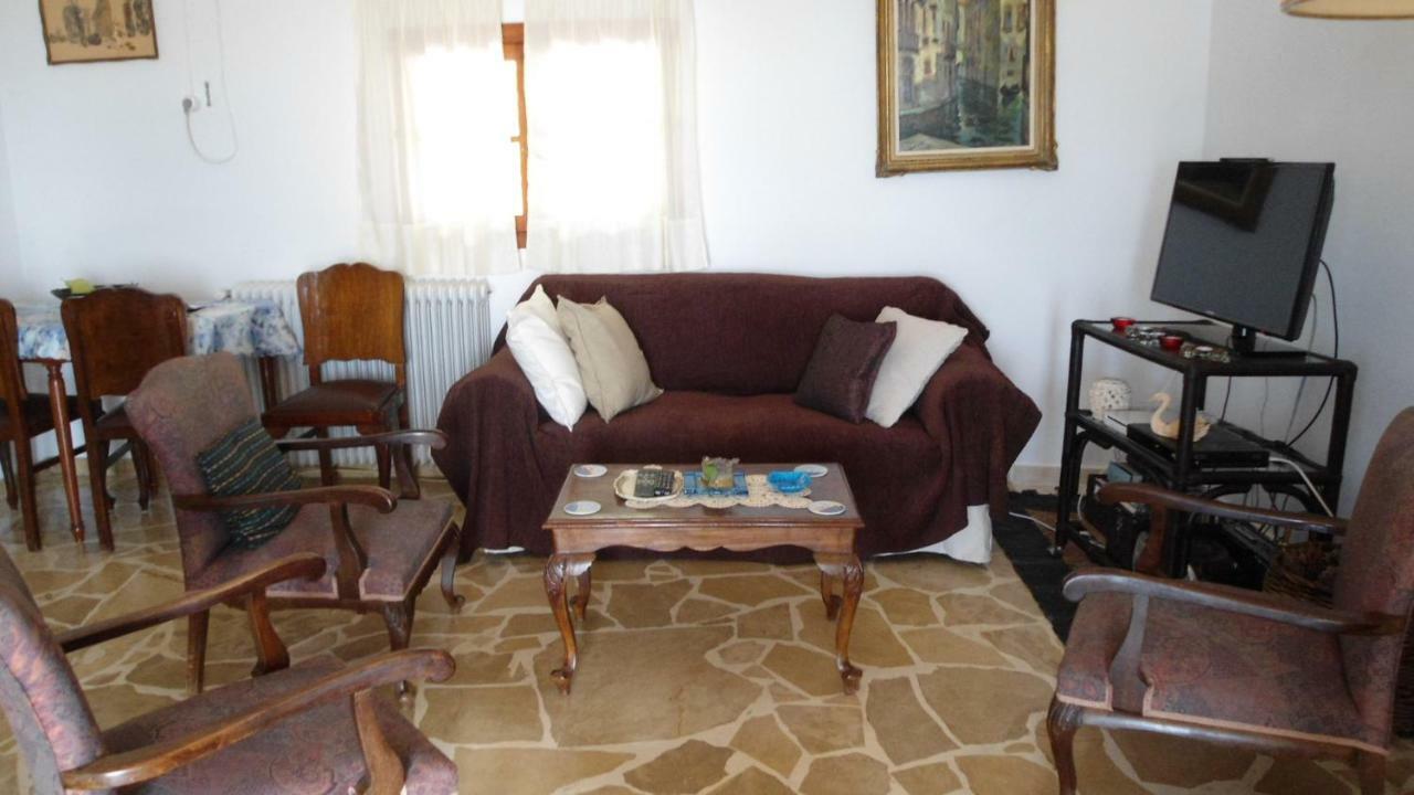 Tsapoula Holiday home *