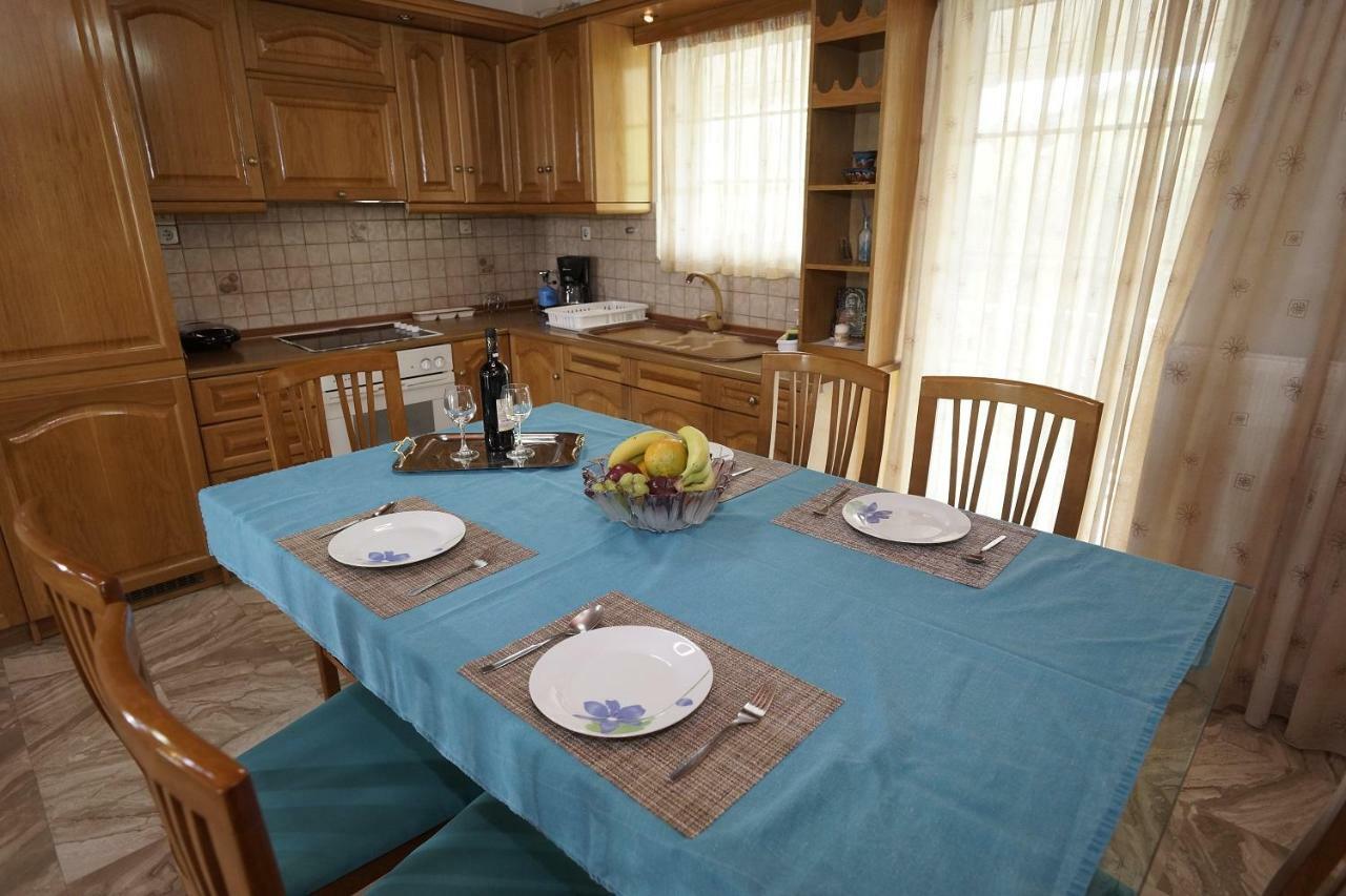 Holiday home Nikitas *