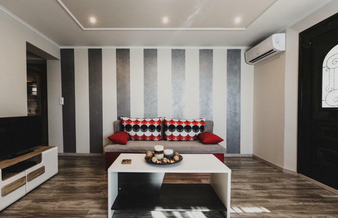 Lenti Street House