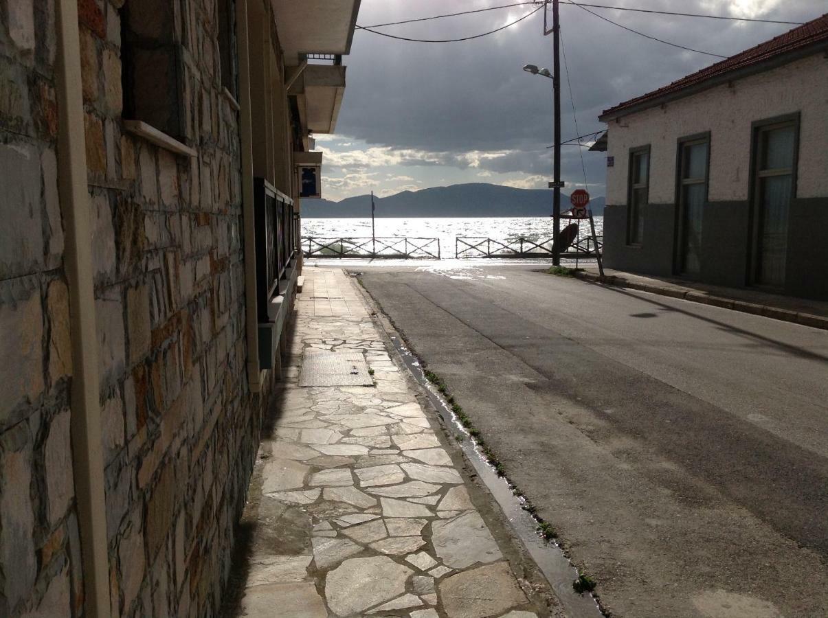 Filippos Apartments: Seaside Panoramic Views