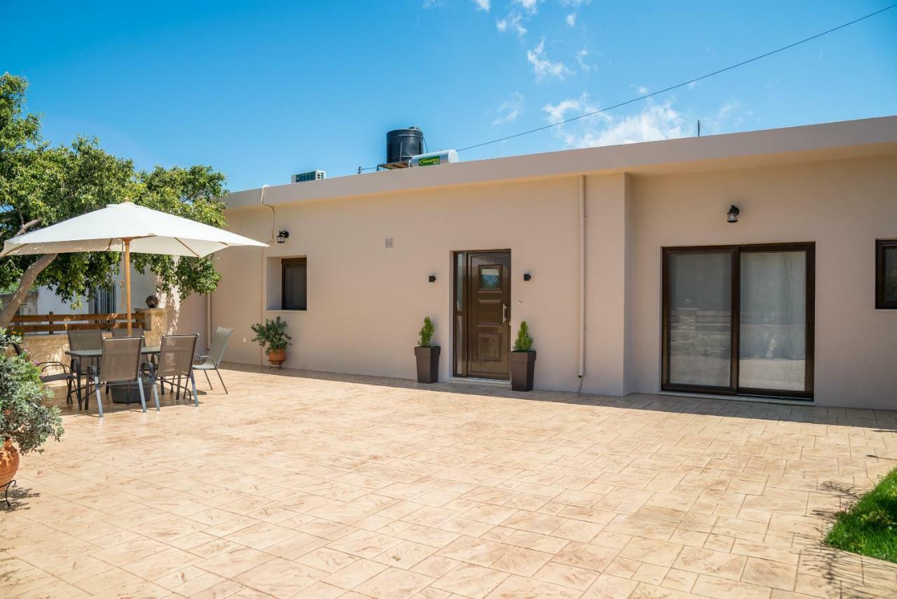 Holiday home Amarantos House