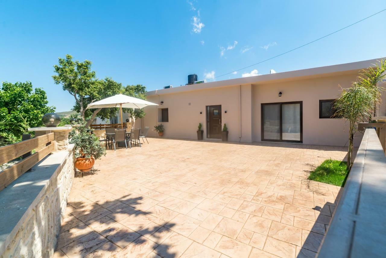 Amarantos House Holiday home