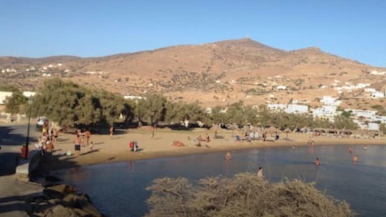 Campos Yalos Chora (Ios)