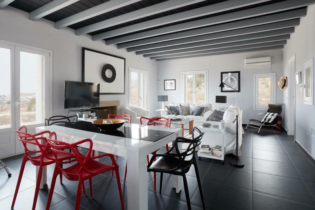 Chez Julie Kapsalion