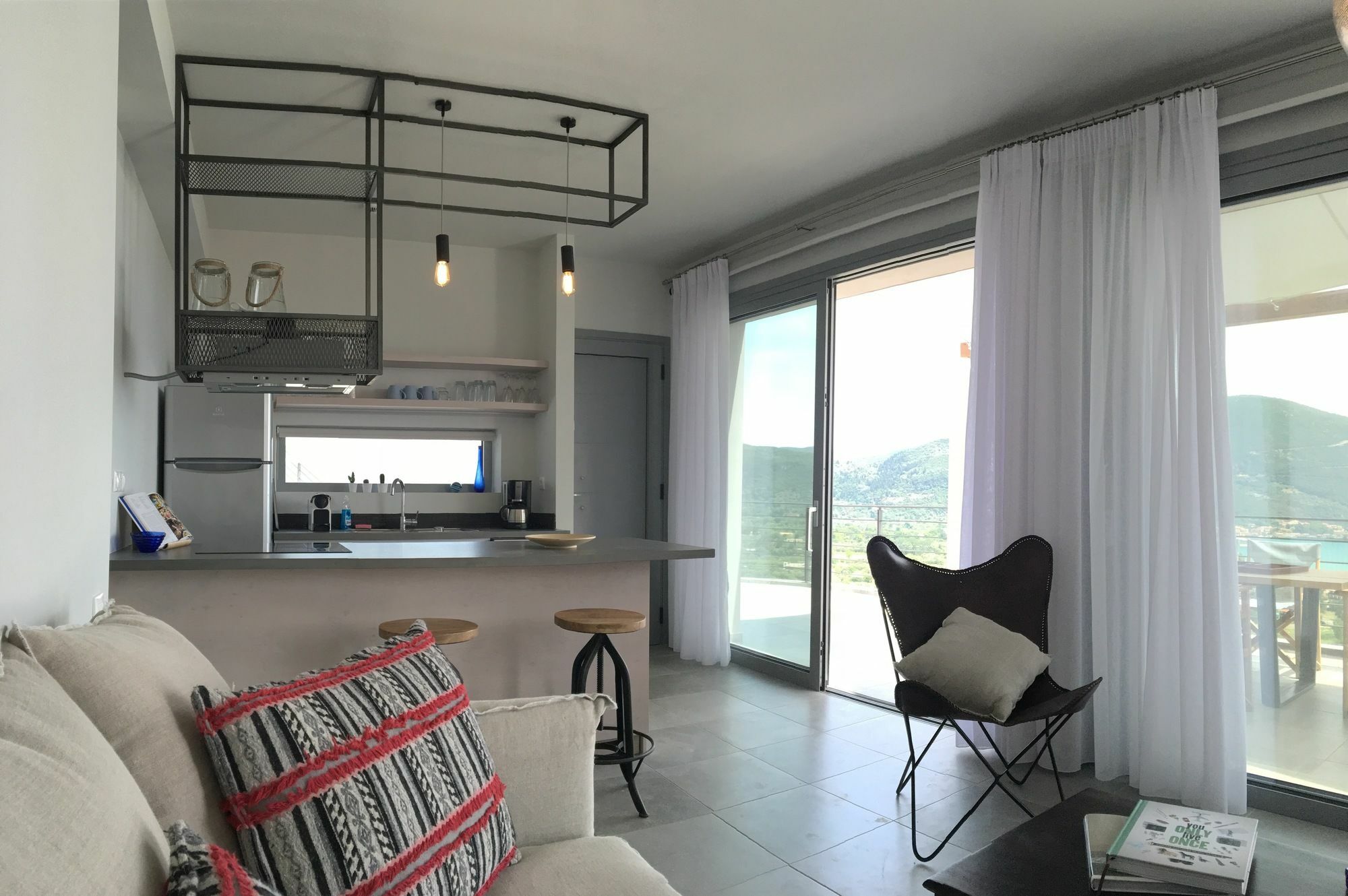 Anemos Luxury Apartment