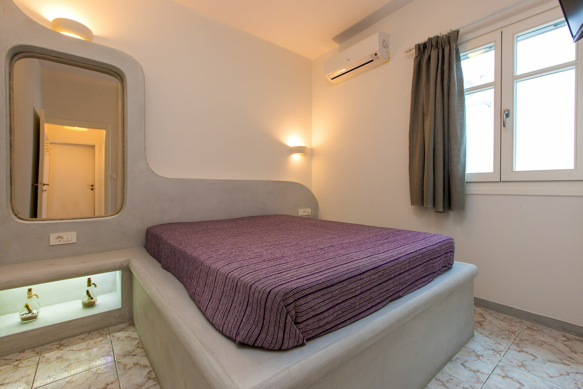 Vira Vivere 3* Plaka (Milos)