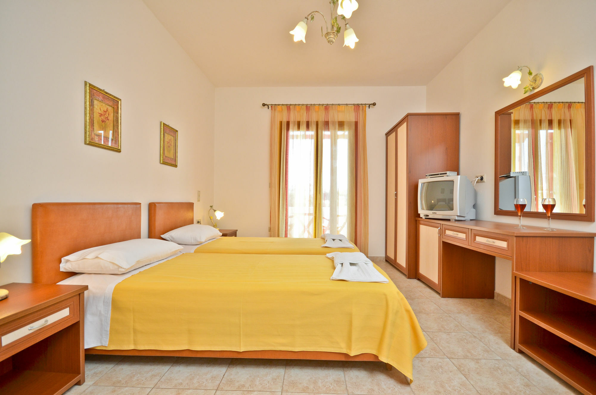 Anthi Aparthotel Agia Anna (Naxos)