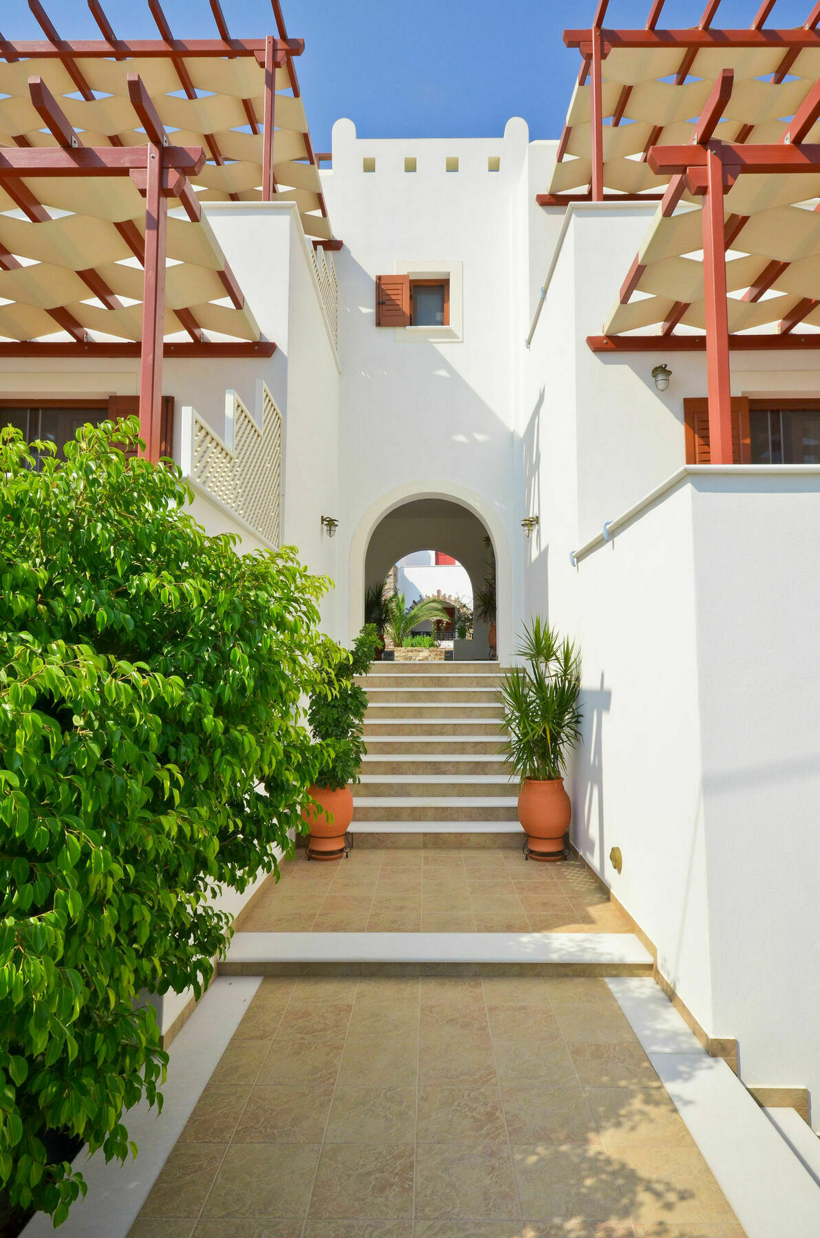 Anthi Aparthotel 3*