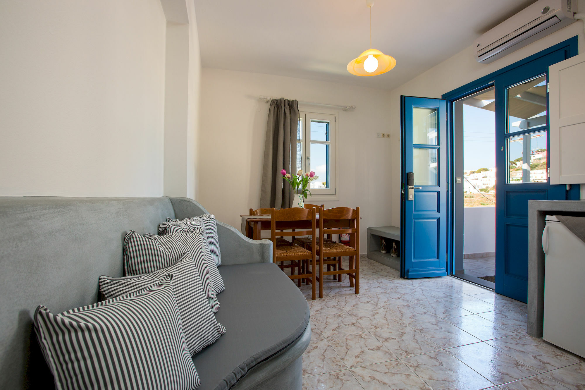 Vira Vivere 3* Plaka (Milos)