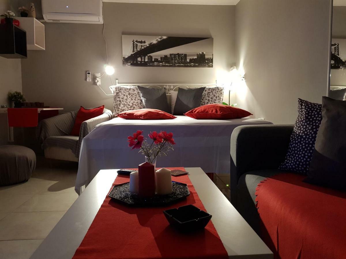 'romeo & Juliet' Cozy With Breathtaking View Athens