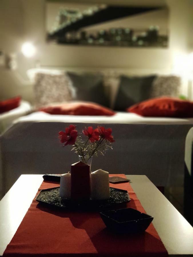 'romeo & Juliet' Cozy With Breathtaking View