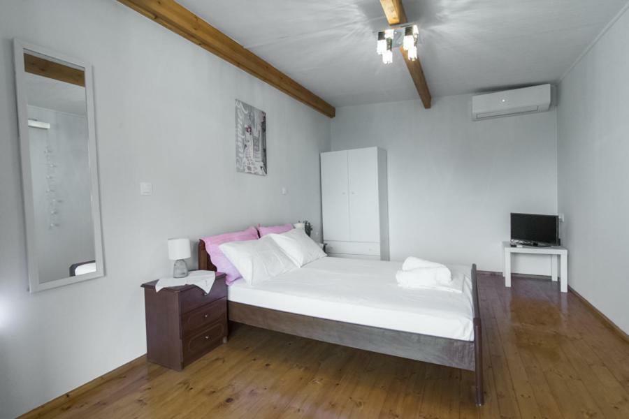 Philoxenia House! Maisonette In Front Of The Sea! *