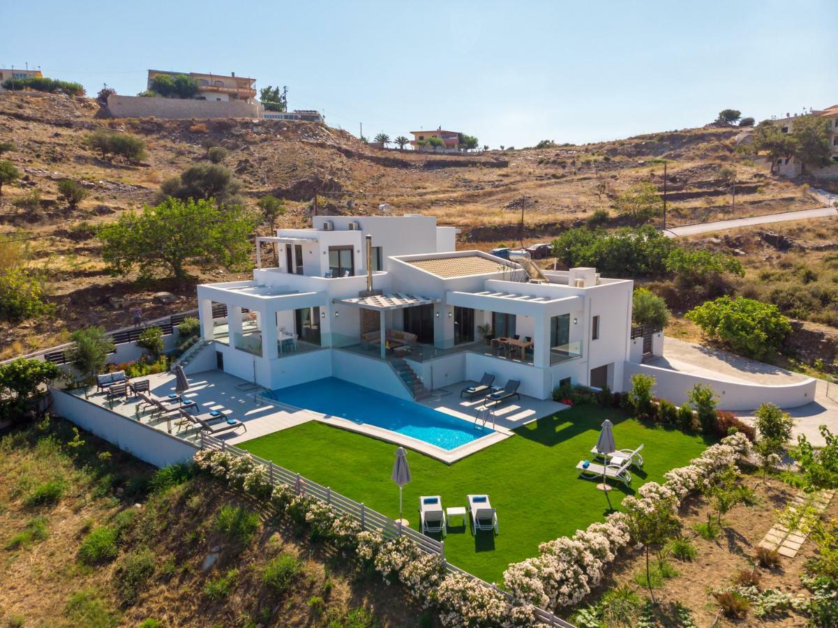 Eolia Iconic Villa, Walking Distance To The Beach, By Thinkvilla