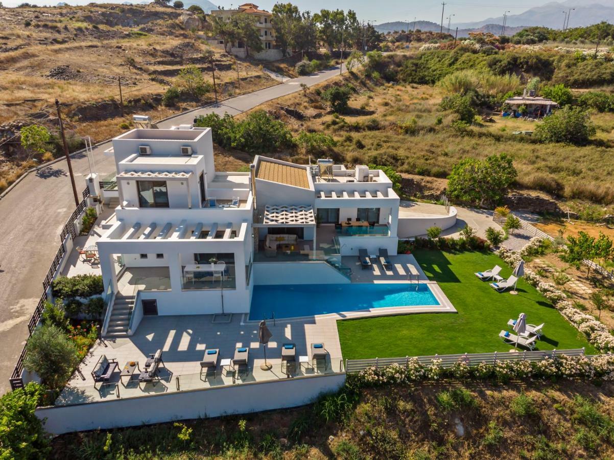 Villa Eolia Iconic Villa, Walking Distance To The Beach, By Thinkvilla Panormos (Crete)