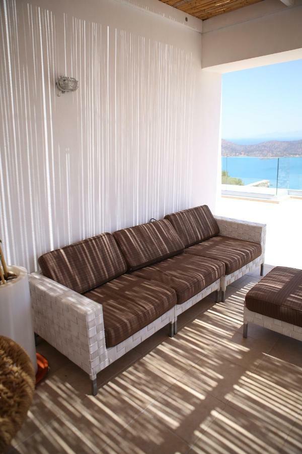 Estee, Luxury With Private Infinity Pool And Jacuzzi Villa *