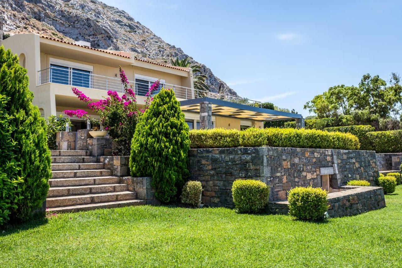 Analisa Luxury