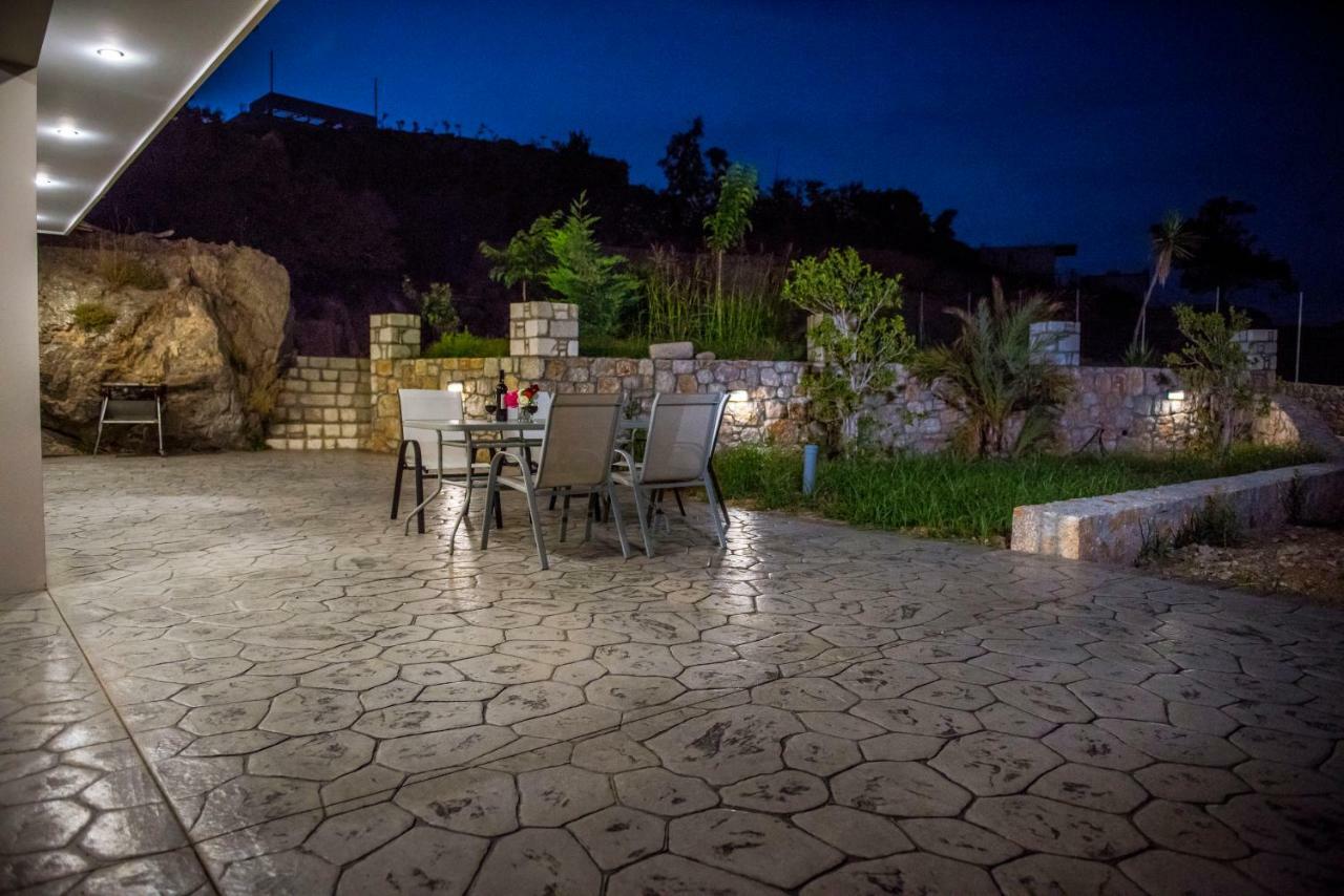 Villa Rose
