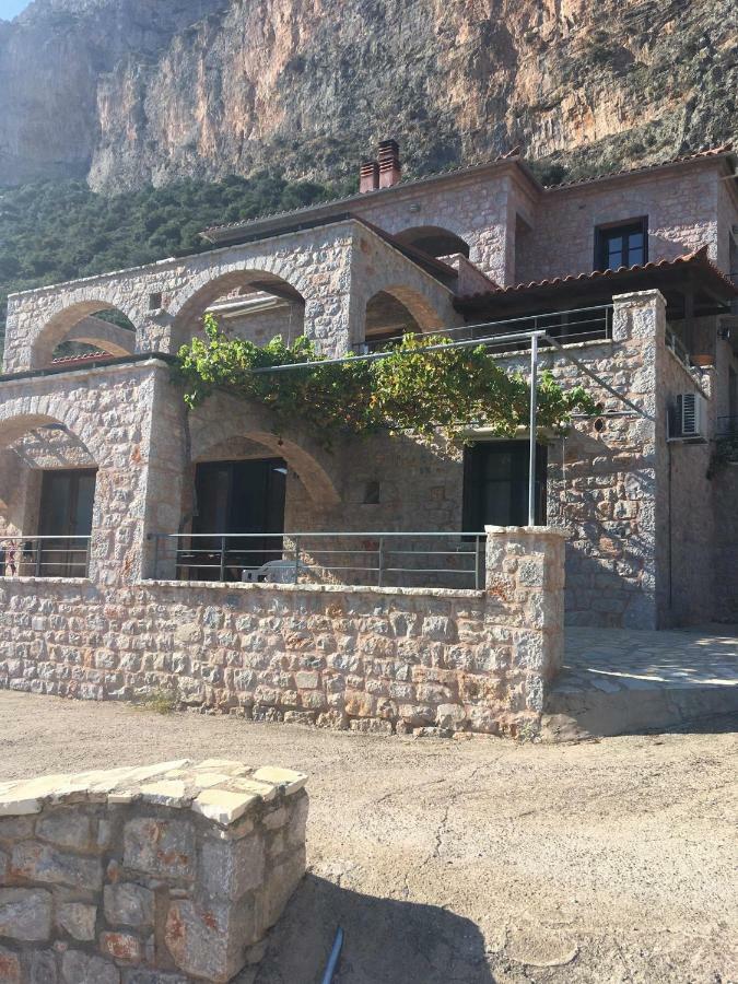 Rock Climbing House Apartment *