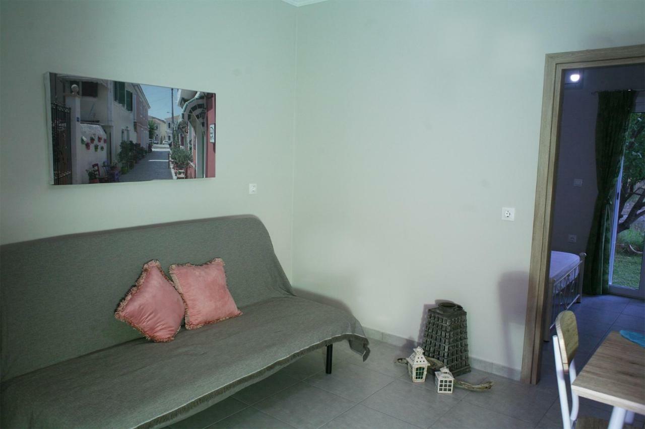 Aeraki Apartment *