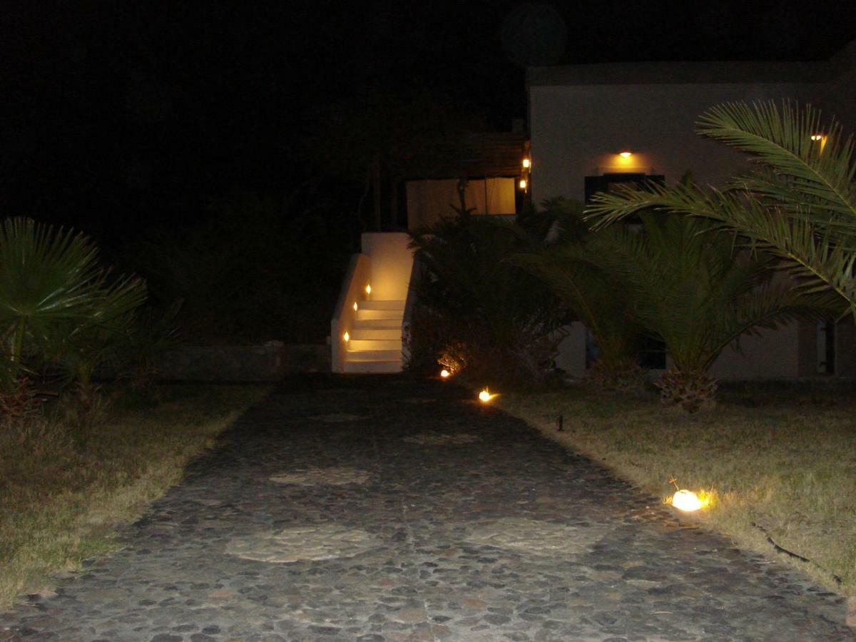 Hones - Relax House * Perissa (Santorini)