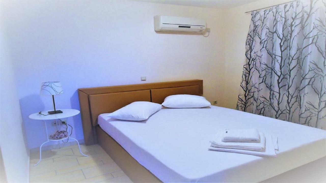 Glyfada || Holiday home *