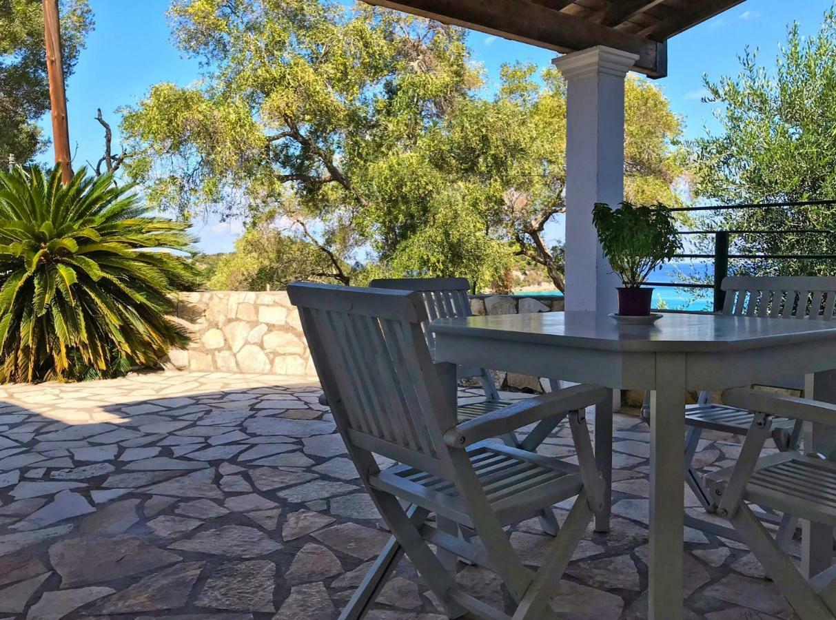 Studio Low Lina Lakka (Paxos)