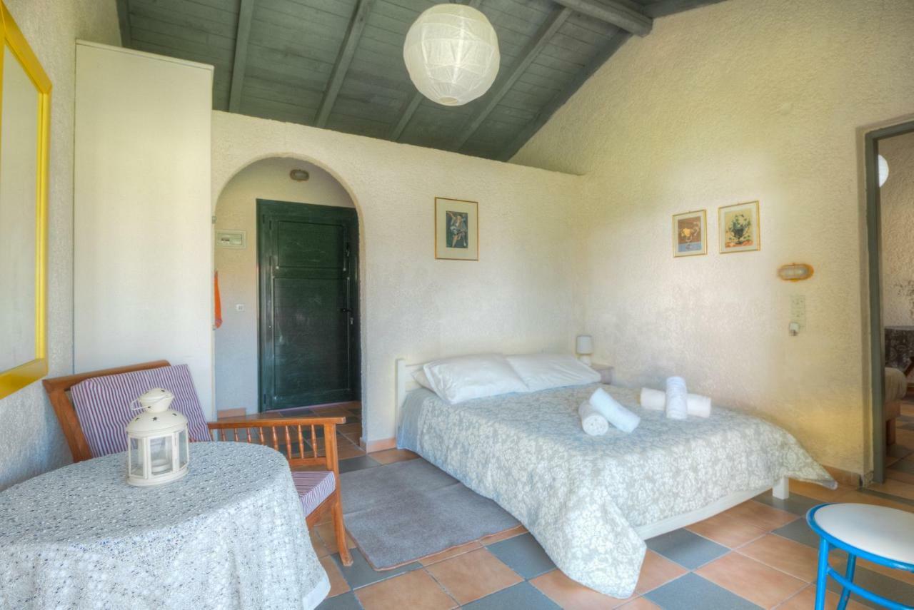 Apartment Lefkes *