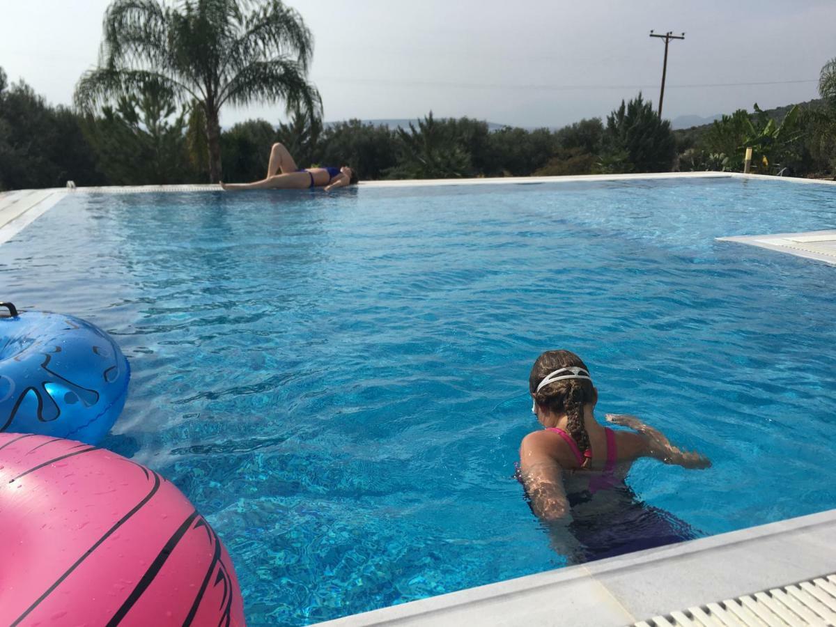 Luxe Livadia, 10 Personen Villa Kandia