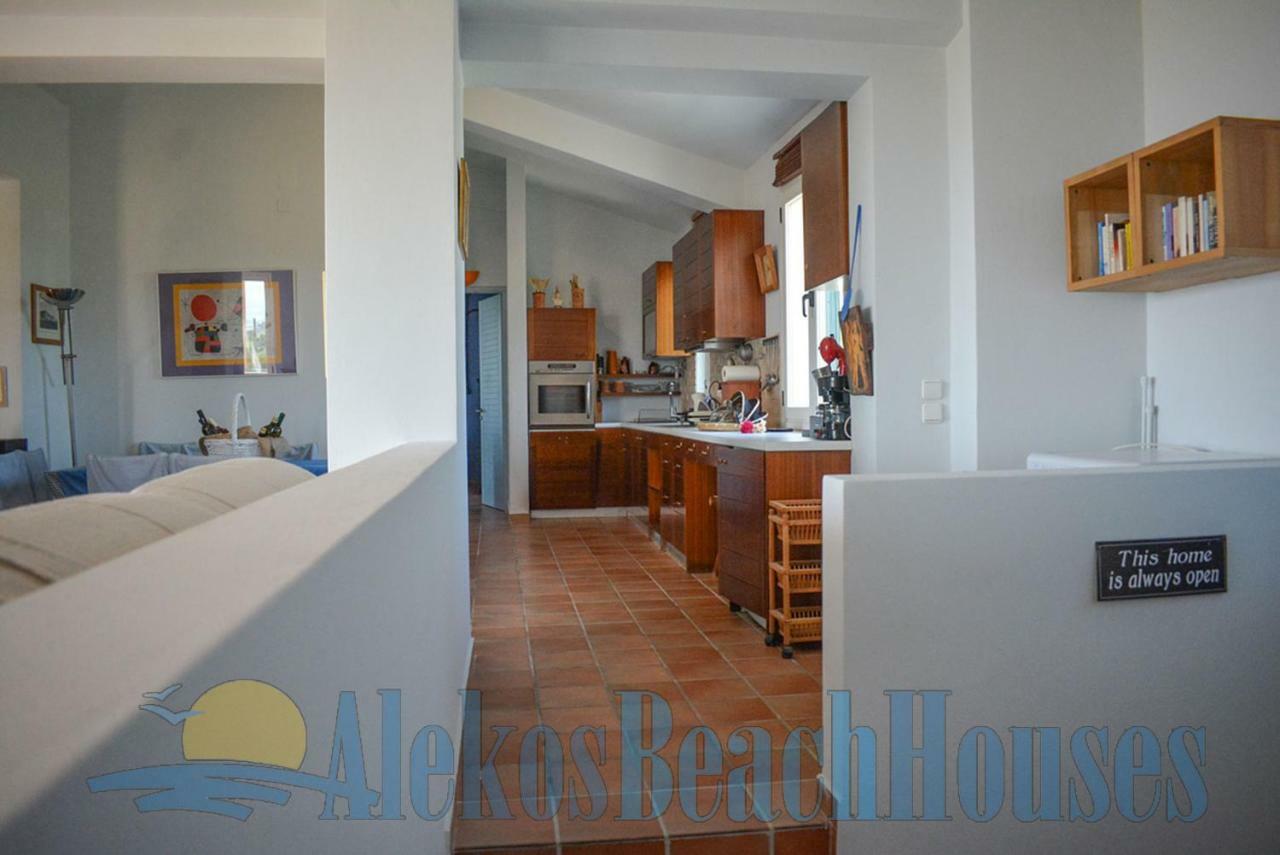 Alekos Houses-sundance Apartment
