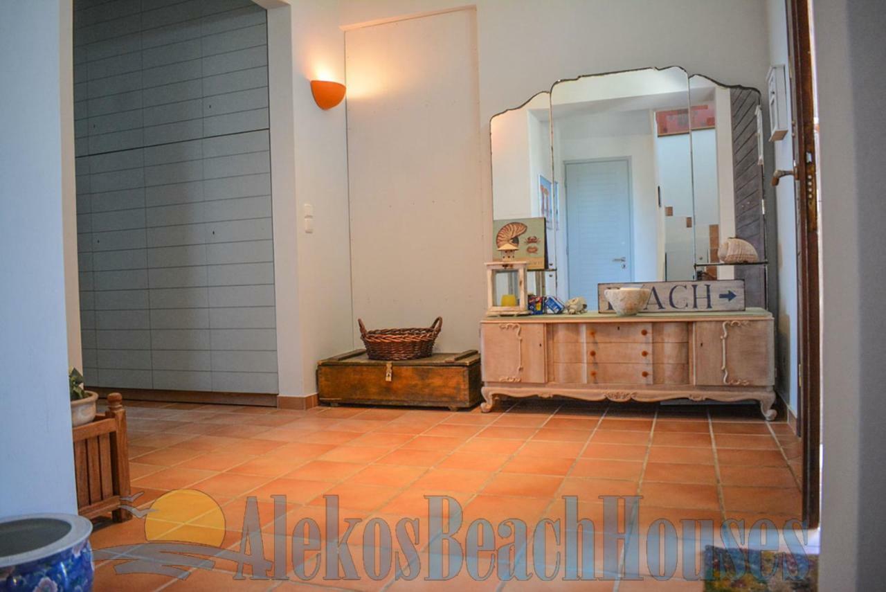 Alekos Houses-sundance Lixouri