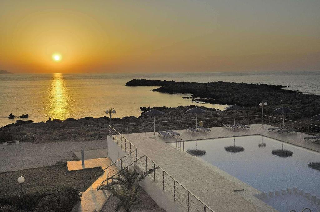 Nanakis Aparthotel Stavros (Crete)