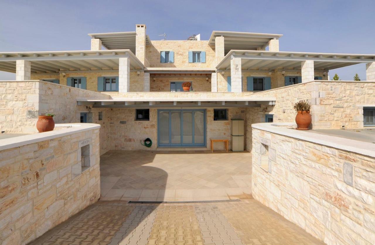 Busho Naousa (Paros)