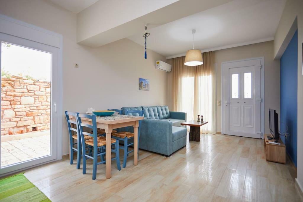 Apartment Chioni's Katarraktis (Chios)