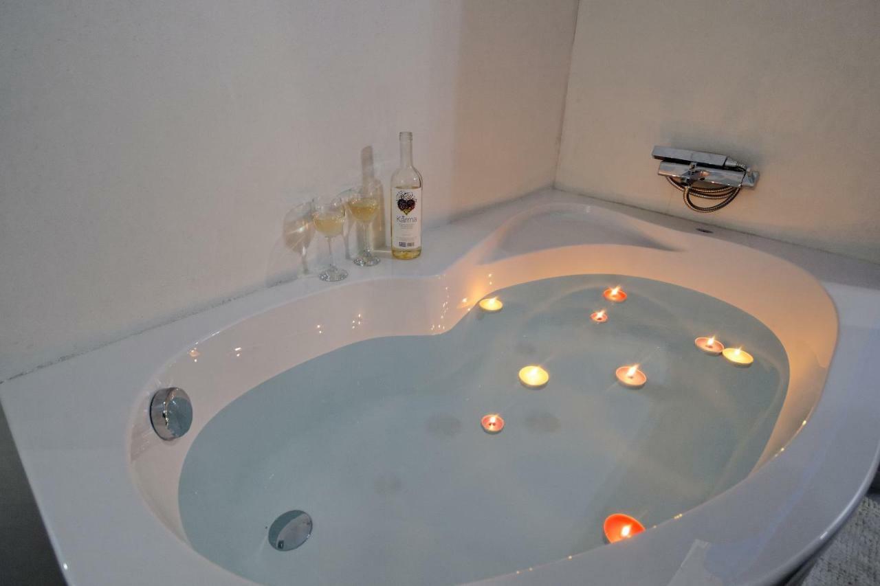 Santorini Style In Athens, Greece Apartment *