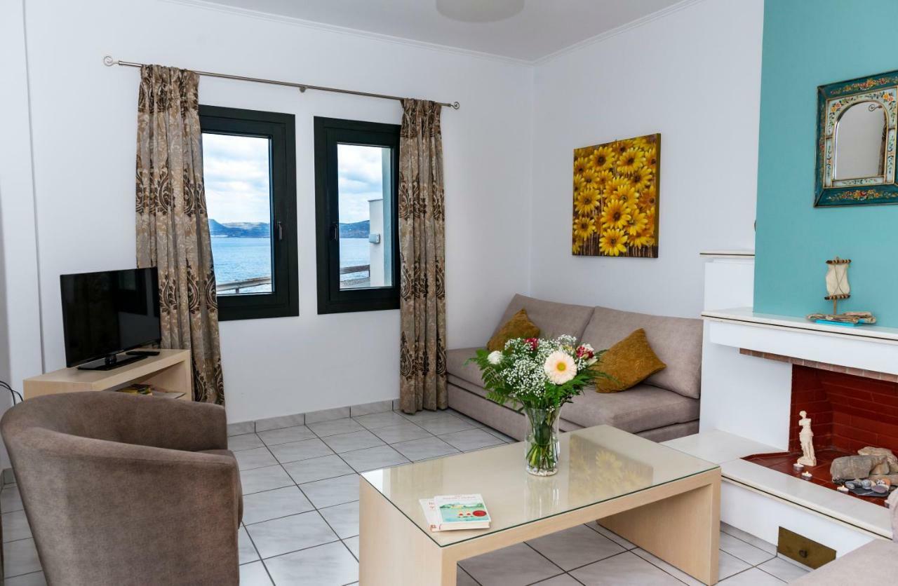 Sunrise Beachfront Apartment *